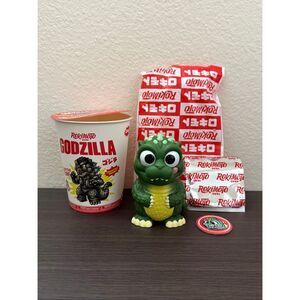 Godzilla Rokimoto Wave 2 Cup Vinyl Figure - Little Godzilla